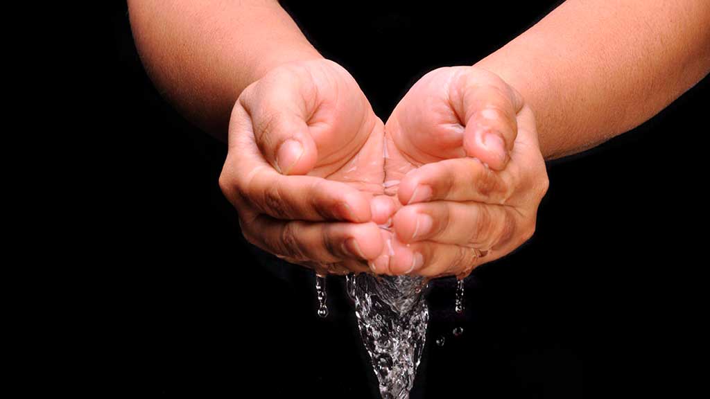 زندگی دینے والا پانی کا بپتسمہ - روح کو پاک کرنے کا ذریعہ - یسوع کے نام میں بپتسمہ
